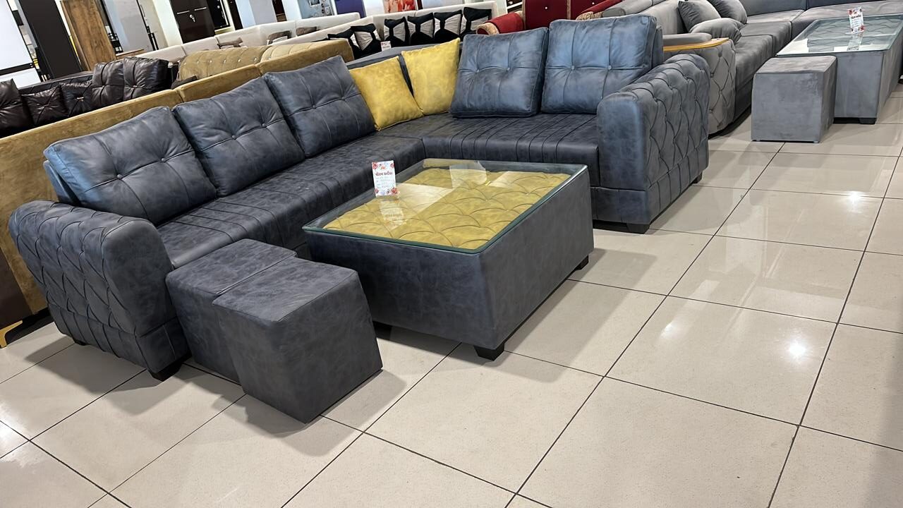 7 Seater Sofa With Center Table